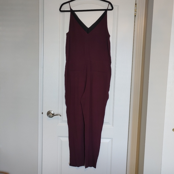 TROUVE Sheer Inset V-Neck Jumpsuit - Picture 4 of 8
